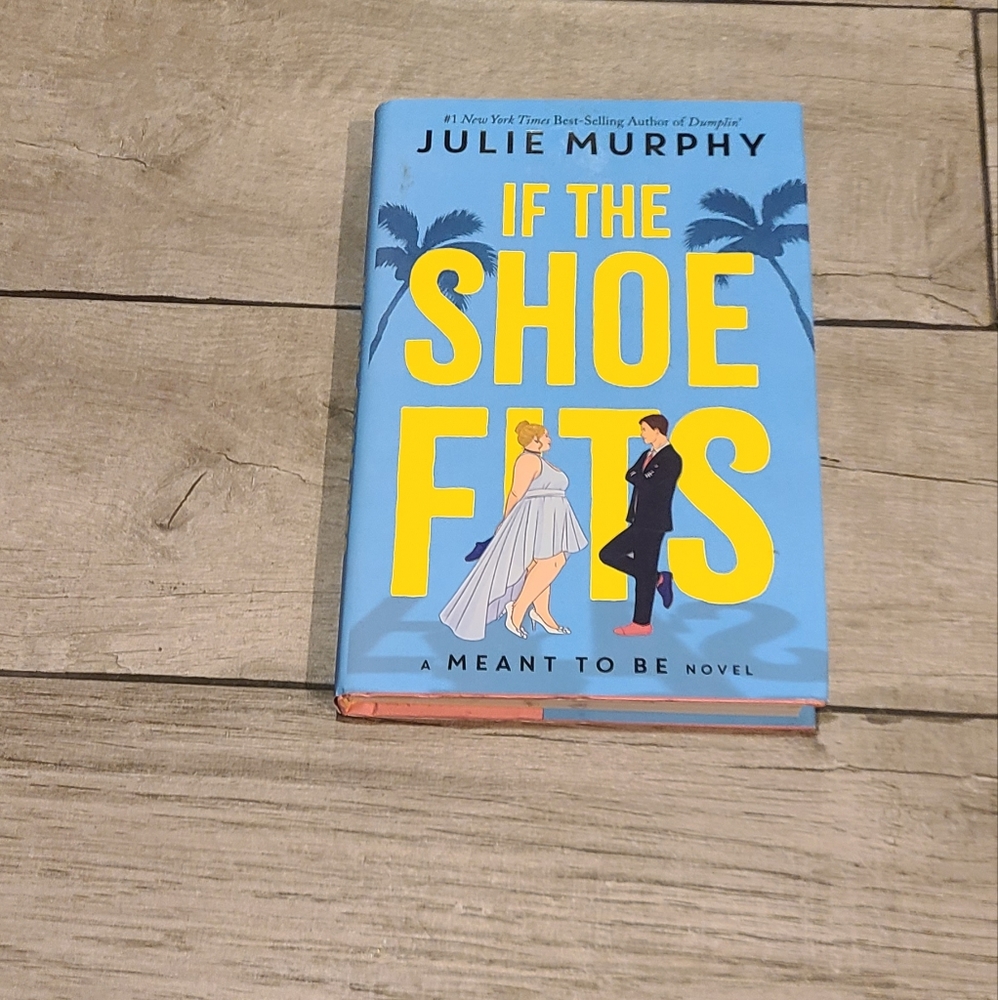 🍁Julie Murphy: If the Shoe Fits book🧋